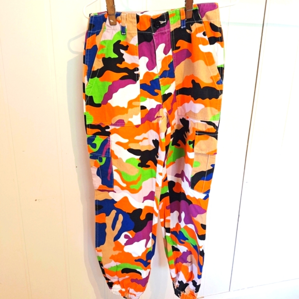 NWT Forever 21 Womens Multicolor High Waist Camo Pants w Elastic Ankle Size S